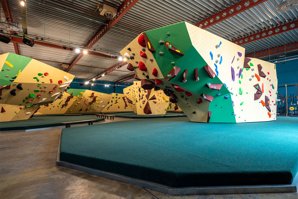 Apex Boulders